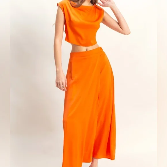Women's Orange Top And Skirt Set - Picture 4 of 6